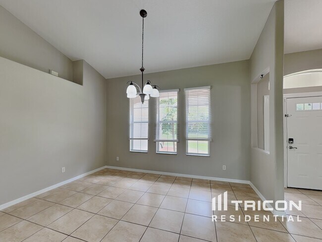 Foto del edificio - 8284 Caruso Ln