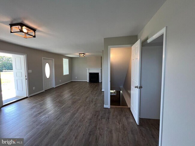 Building Photo - 10836 Repp Rd