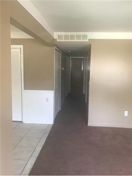 Foto del edificio - 22468 Normandy Ave