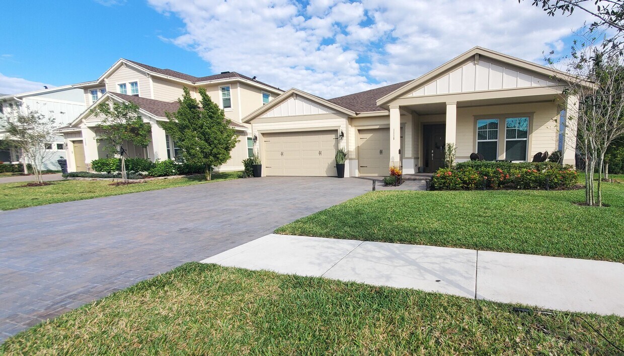 Foto principal - 1118 Arrowhead Point Rd