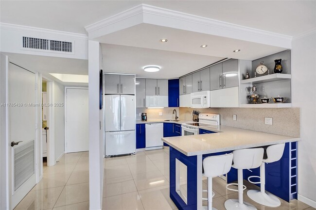 Foto del edificio - 2401 S Ocean Dr