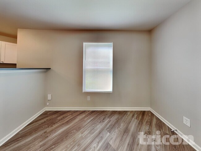 Building Photo - 1351 Waterlily Lane