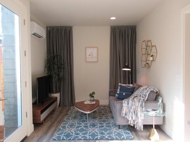 Living Room - 1610 N Emerson St