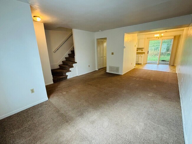 Foto del edificio - 2 Bedroom, 1.5 Bath Townhouse