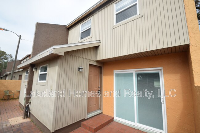 Foto del edificio - 939 Castle Way