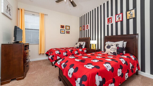 Foto del edificio - 1456 N Myrtlewood St