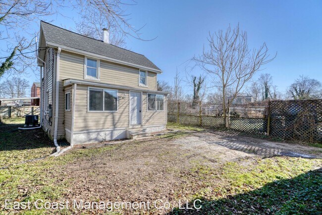 Building Photo - 2 br, 1 bath House - 122 Winters Lane