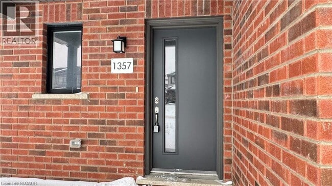 Building Photo - 1357 Michael Cir