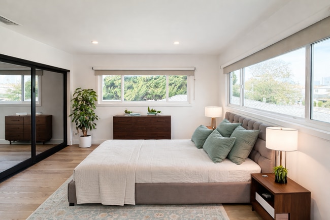 Building Photo - 1756 Franklin St