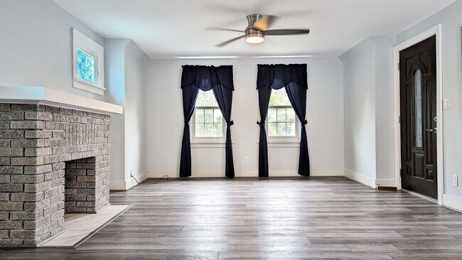 Foto del edificio - 81 Knox Ave