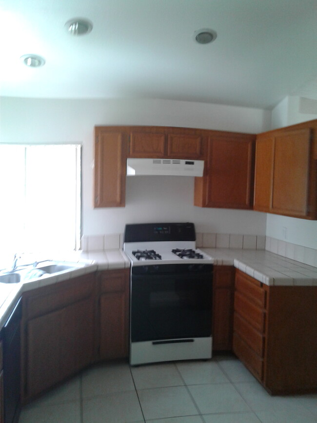 Fox Kitchen - 641 Nantucket Dr