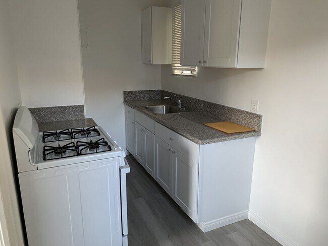 Foto del edificio - 1026 Elm Ave