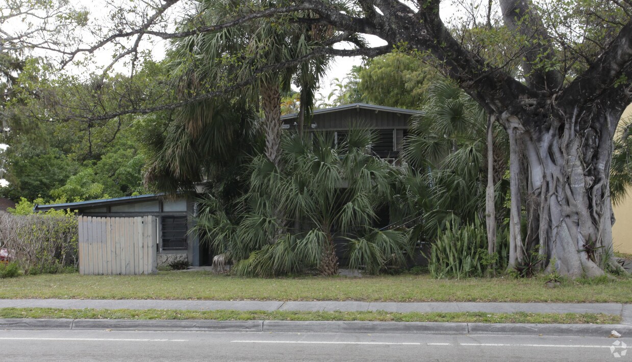 Foto principal - 3121 N Andrews Ave