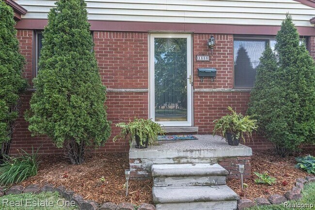 Foto del edificio - 3800 Elmhurst Ave