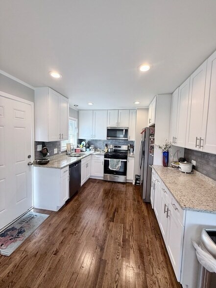 Foto del edificio - 2840 140th St