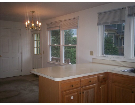 Primary Photo - 294 Newtonville Ave