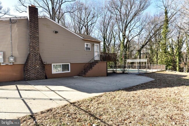 Building Photo - 722 Glenside Dr