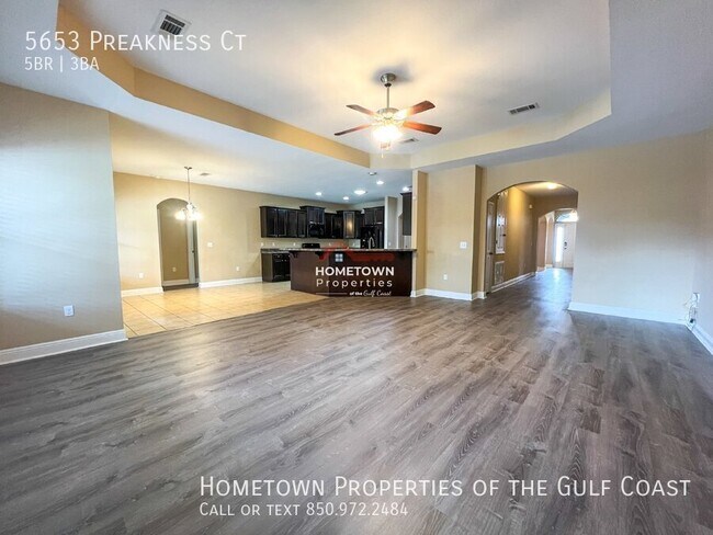 Building Photo - 5-Bedroom Dream Home with Swimming Pool