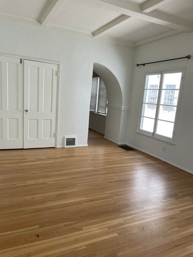 Foto del edificio - 6346 Orange St