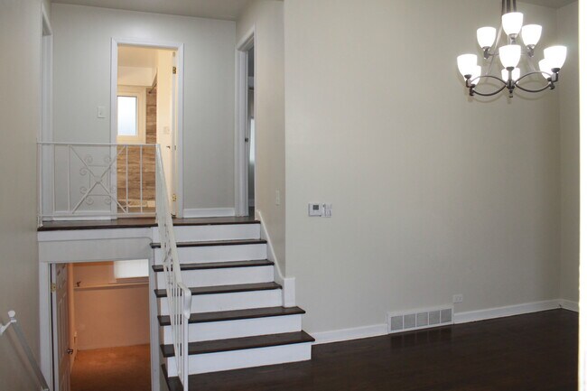 Foto del edificio - 9071 N Grace Ave