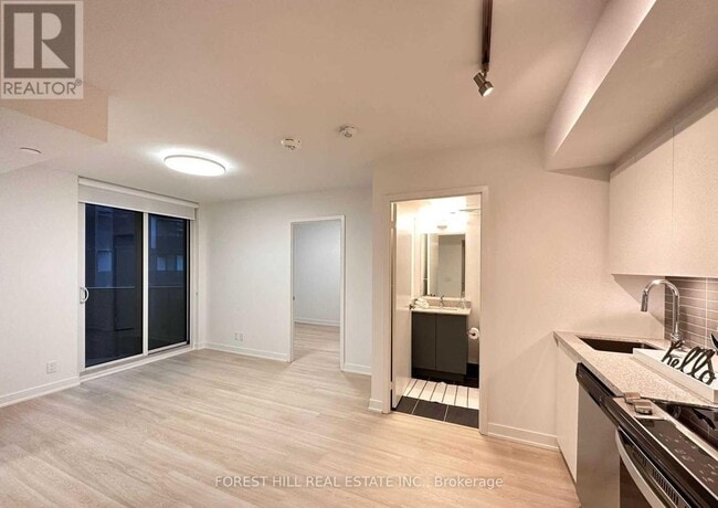 Building Photo - 30 Tretti Wy