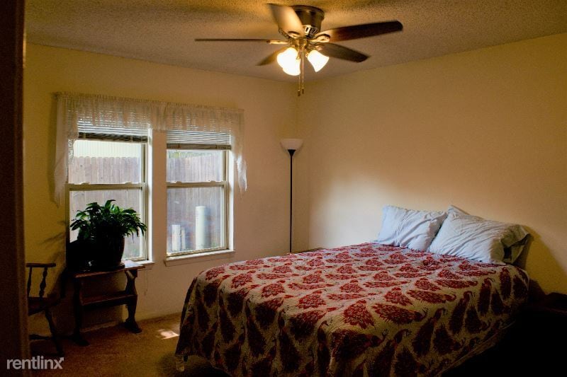 Primary Photo - 1 br, 1 bath Townhome - 903 Shady Creek Ln