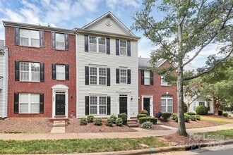 Building Photo - 12847 Bullock Greenway Blvd
