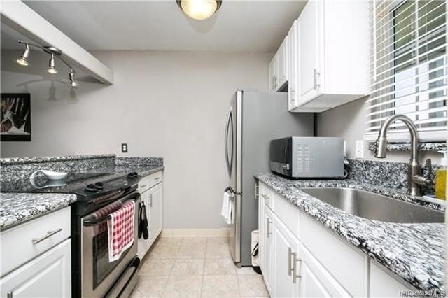 Building Photo - 94-1479 Waipio Uka St
