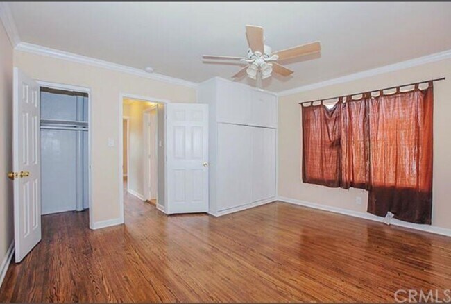 Foto del edificio - 1745 W 65th St