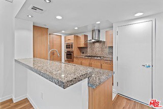 Building Photo - 13650 Marina Pointe Dr