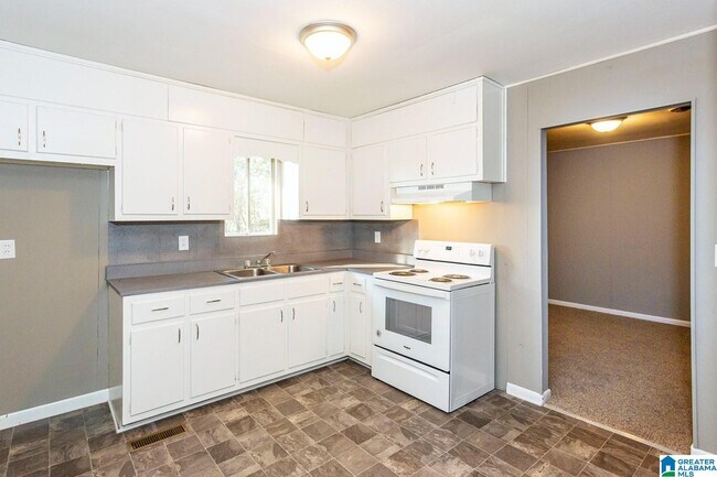 Building Photo - 5400 Brewer Rd