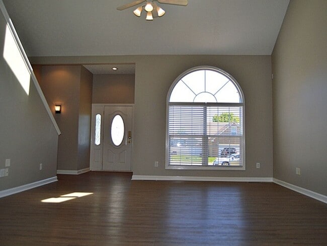 Building Photo - 717 Springfield Blvd