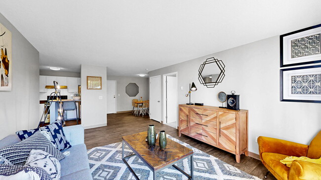 Building Photo - Audenn Apartments