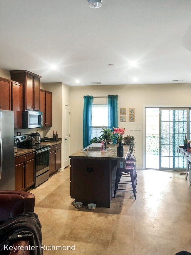 Building Photo - 3 br, 2.5 bath House - 616 Lenten Rose Lane
