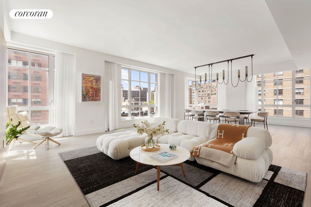 Foto principal - 200 E 95th St