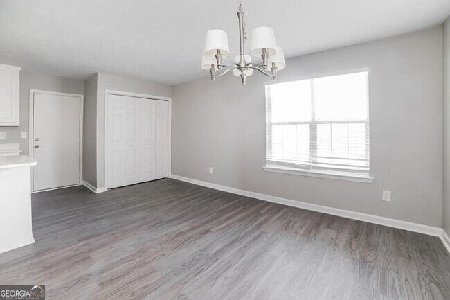 Foto del edificio - 1267 Larkwood Dr