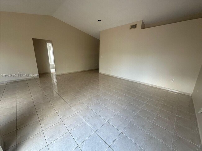 Foto del edificio - 16280 SW 77th Terrace