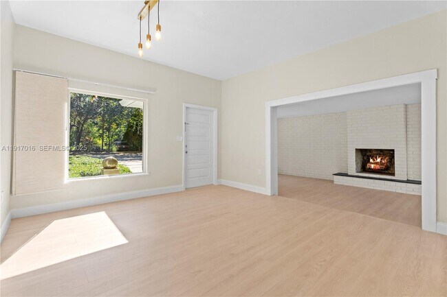 Foto del edificio - 5865 SW 48th St