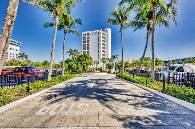 Foto del edificio - 3901 S Flagler Dr