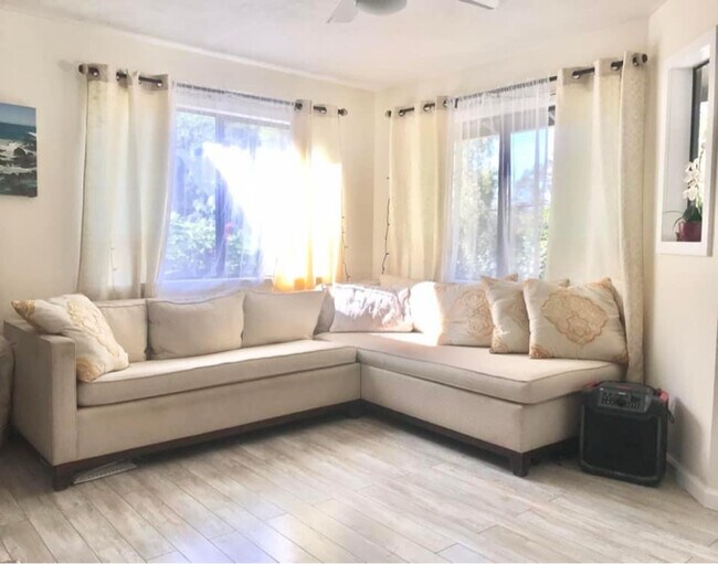 Building Photo - 1 Kaupea St