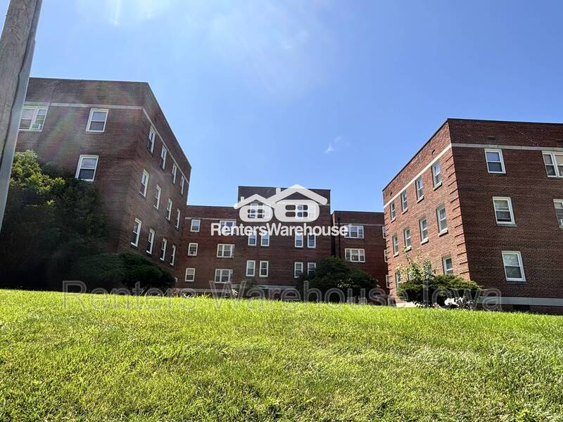 Foto del edificio - 4200 Grand Ave