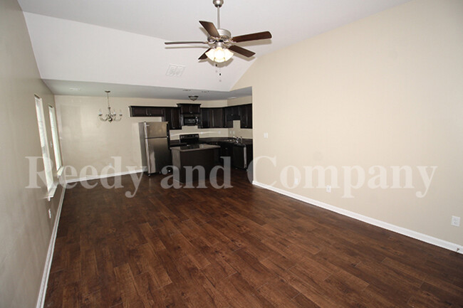 Building Photo - 1455 Lyndale Ave