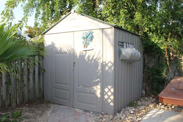 Building Photo - 1047 Hibiscus St