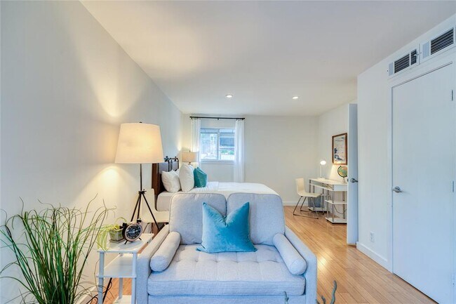Foto del edificio - 2526 Durwood St