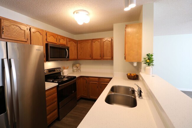 Foto del edificio - 214 Quietwood Dr