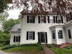 Building Photo - 29 Vaille Ave
