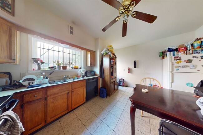 Building Photo - 4 br, 2 bath House - 1507 N BOUVIER ST Unit 2
