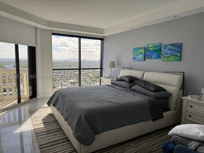 Foto del edificio - 2000 Island Blvd