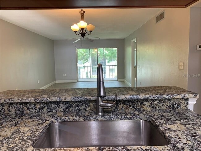 Building Photo - 208 Palmetto Ct