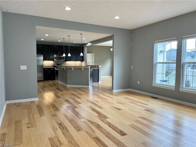 Building Photo - 10454 Dogwood Dr